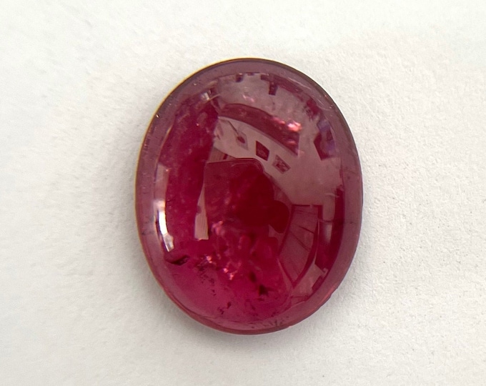 Natural tourmaline, cabouchon oval mm. 15,87x13,00, h. mm.5,29, cts.8,30.