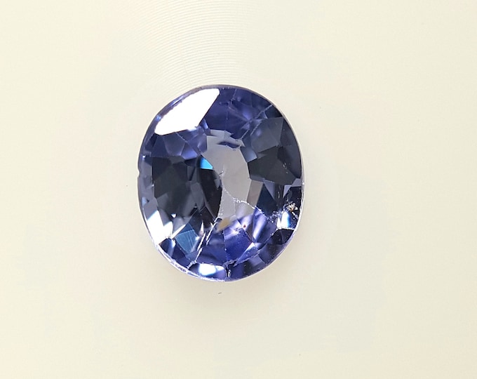 Natural light blue Sapphire, ct.0,69, no treatment, no heated, Oval 5,80x5,05 mm.