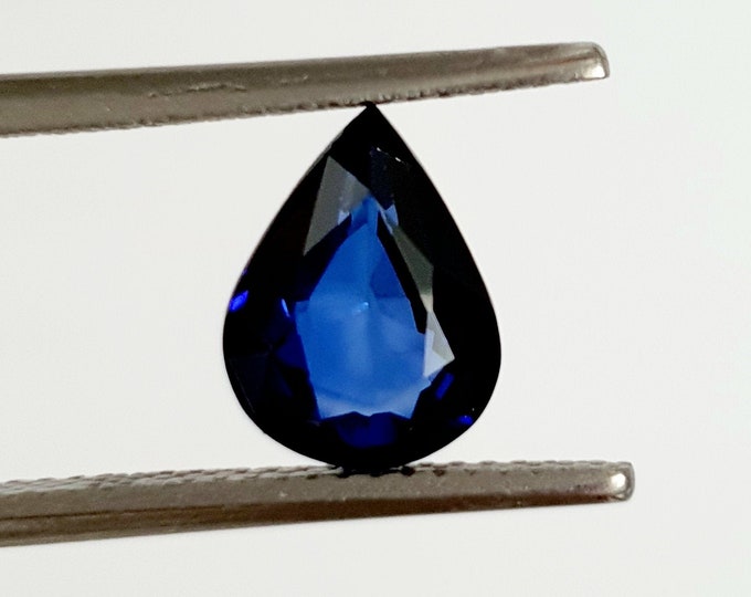 Natural blue Sapphire, 2.34 CT, pear shape