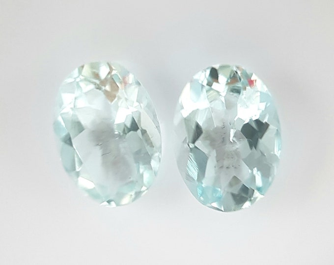 Natural Aquamarine, ct.0,89, Oval faceted couple 6,99x4,84 mm.