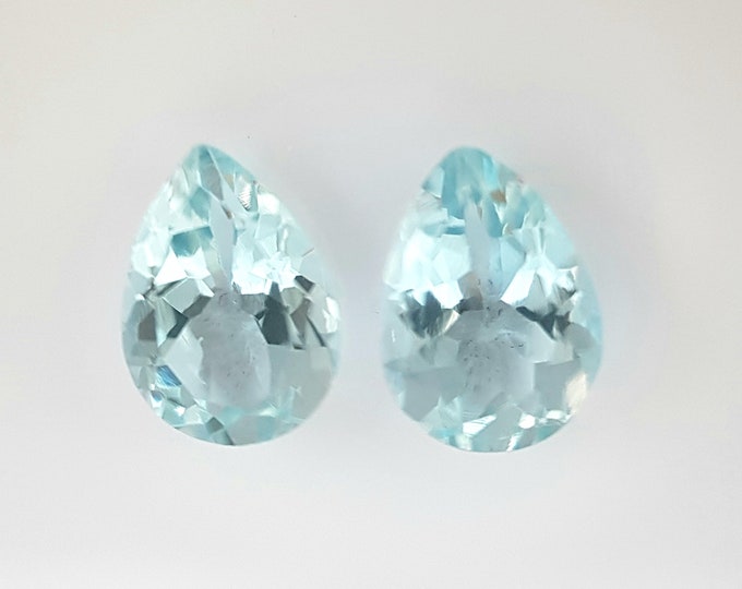 Natural Aquamarine, ct.1,04, Pear faceted couple, 6,70x4,80 mm.