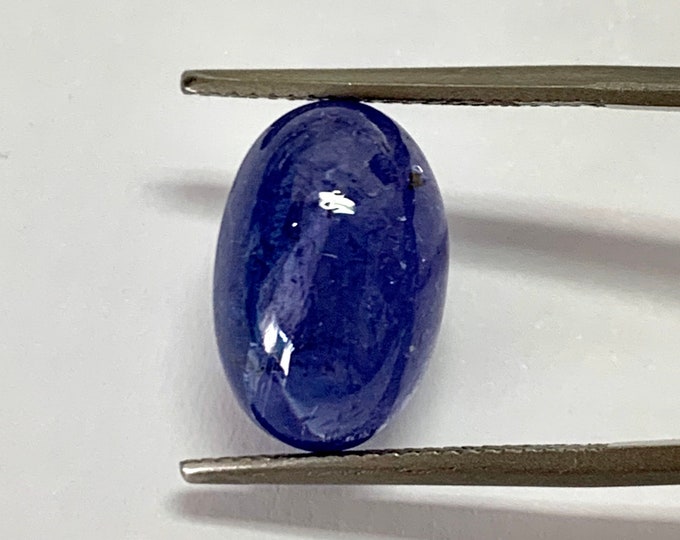Natural Tanzanite, cabochon oval 15,20x10,10 mm, h.mm.7,04, cts.9,71
