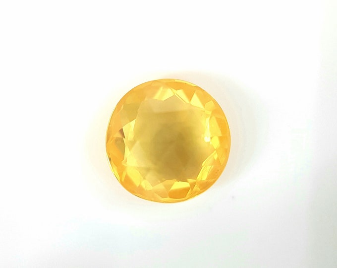 Natural Yellow Sapphire, rosecut, round 5 mm.