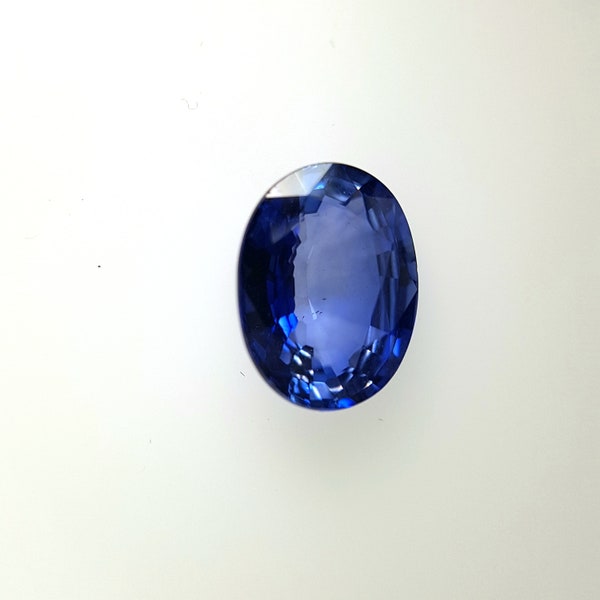 Saphir Naturel Bleu Royal ovale 7x5 mm