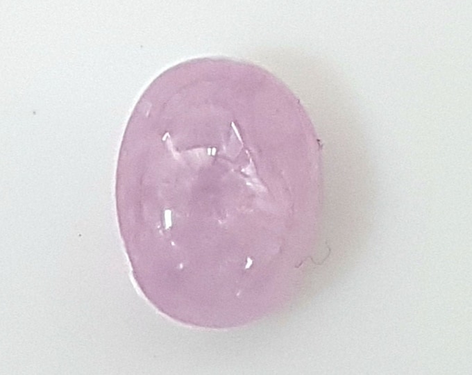 Natural pink sapphire, oval cabochon cut, mm.9,53x7,54, h.mm.5,27, weight cts.3,71