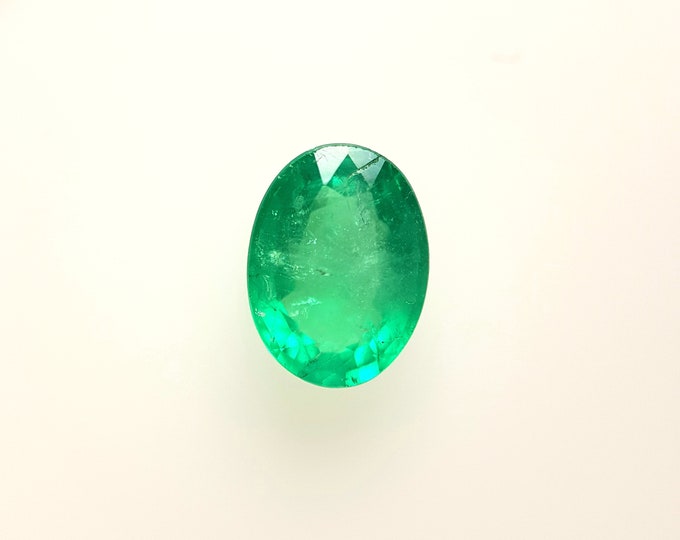 Natural Emerald, ct.1,20 average weight, Oval 8x6 mm.
