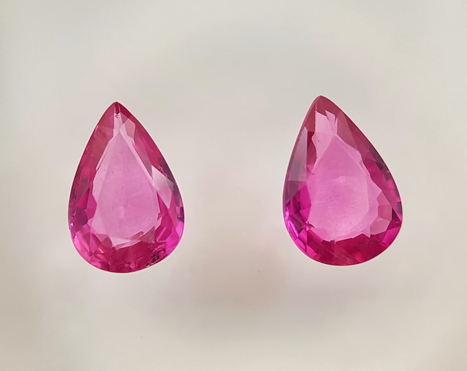 Natural Ruby, pear 6x4 mm, couple