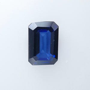 Lab grown royal blue Sapphire Octagon 6x4 mm., average weight ct.0.68