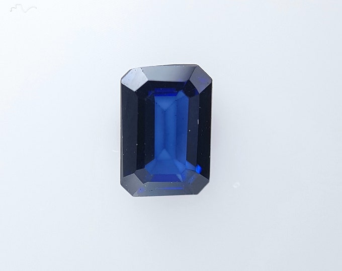 Lab grown royal blue Sapphire Octagon 6x4 mm., average weight ct.0.68
