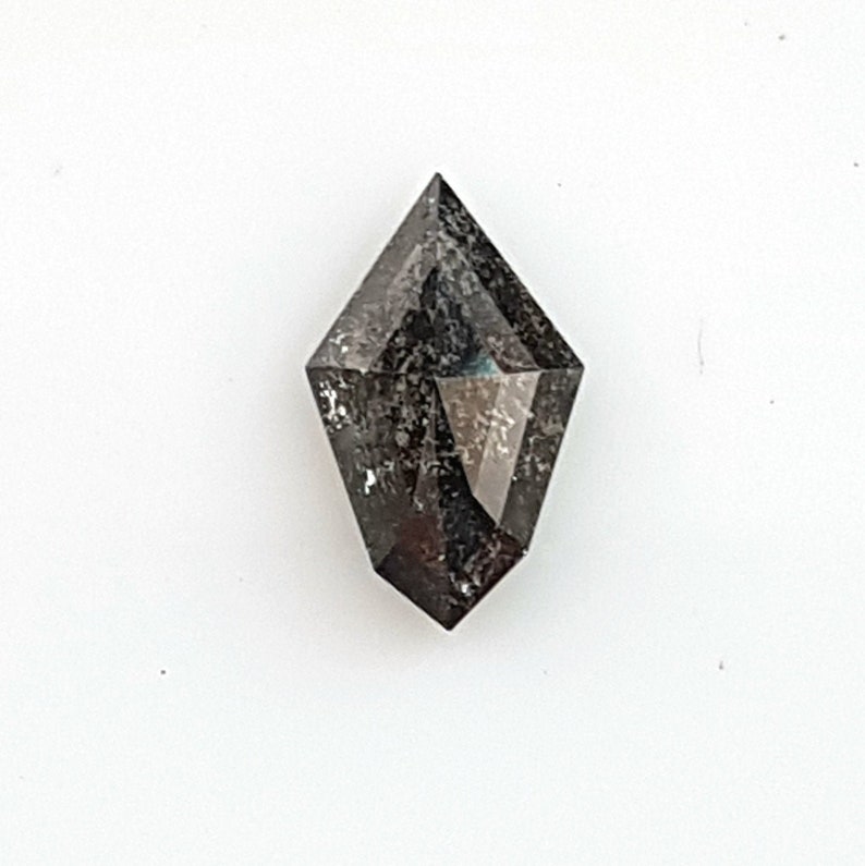faceted hexagon mm.9,57x5,78 Natural grey diamond weight cts.1,13 h.mm.2,78