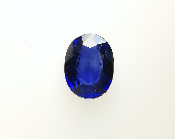 Natural Sapphire Royal Blue oval 5x4 mm.