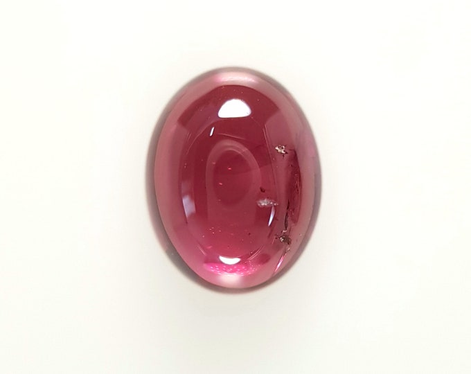 Natural Red Tourmaline, Ct.2,84, Rubellite, Cabouchon Oval 9,15x7,10 mm.