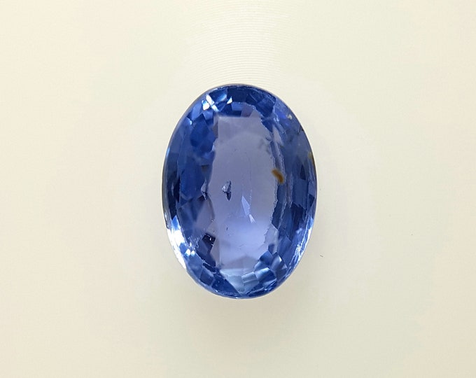 Natural light blue Sapphire, ct.1,06 no treatment, no heated, Oval 56,90x5,00 mm.