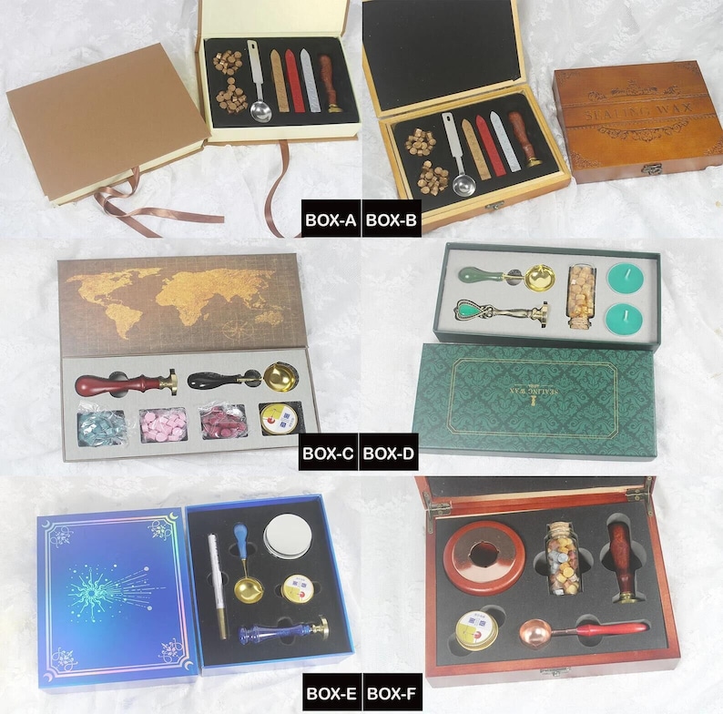 Puede incluir: Seis cajas diferentes que contienen varios kits de sellos de cera. Cada caja tiene un color y un dise&ntilde;o diferente. Las cajas contienen barras de cera, cera para sellar, cucharas y sellos.