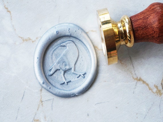Timbro Per Ceralacca Celtico Corvo 30mm: Manico In Legno E Testa In Ottone, Simbolo Di Libertà, Per Inviti E Decorazioni Fai Da Te