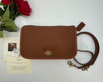 LIKE NEW Vintage Coach Pocket Purse 9755 British Tan USA 1995