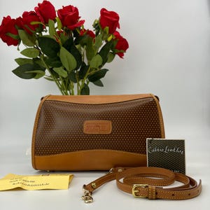 NEW Vintage Dooney & Bourke Cabrio Leather Classic Zip Top Bag Brown Tan