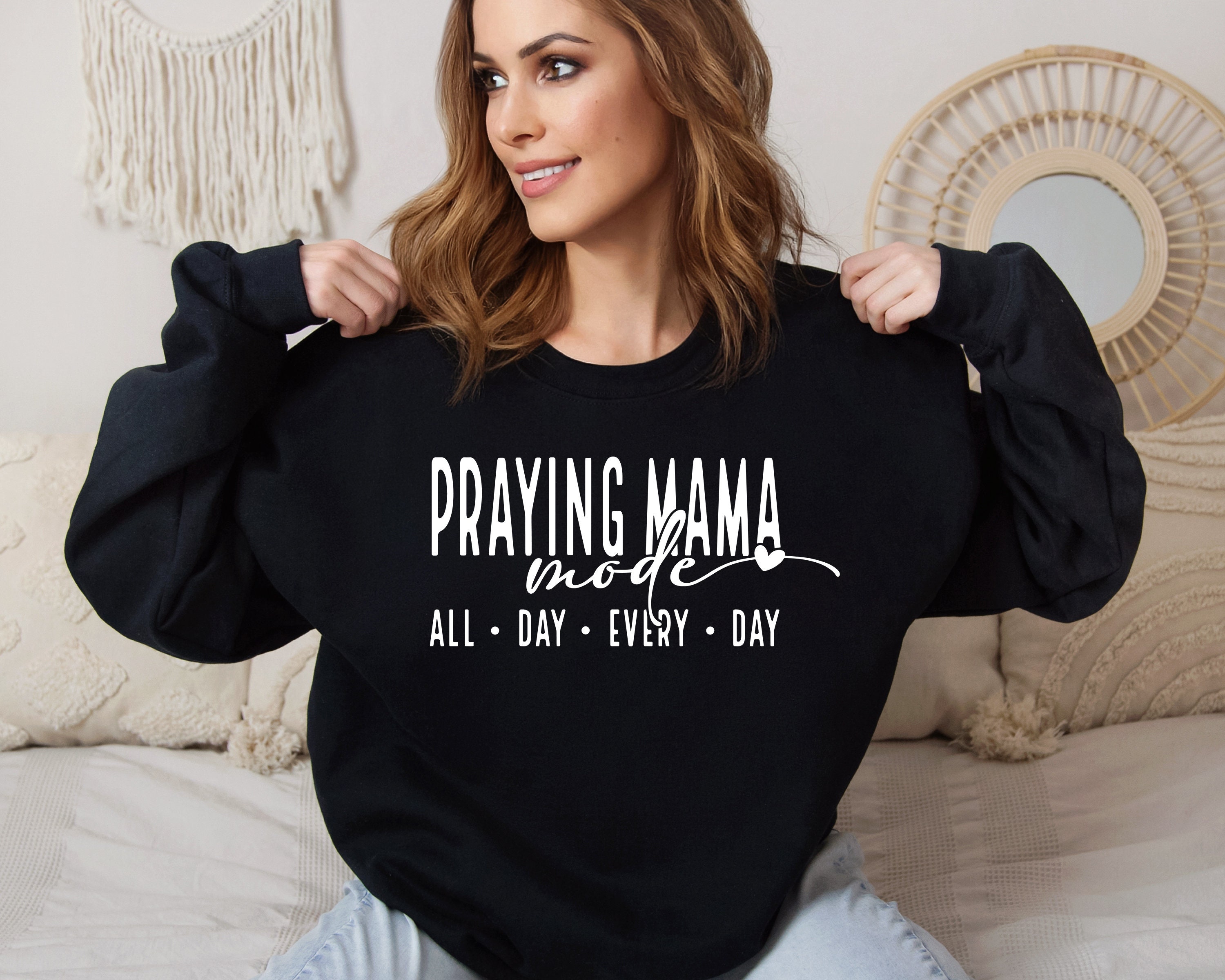 Praying Mama Mode SVG PNG This Mama Prays Svg Mom Svg Jesus Svg ...
