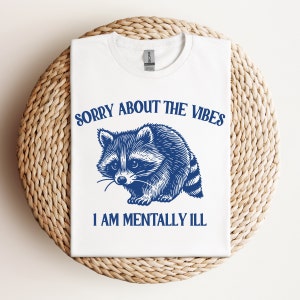 Przepraszam za Vibes svg png Plik cyfrowy, zabawny mem szopa PNG, zabawny towar Trash Panda, zabawny Trash Panda Png