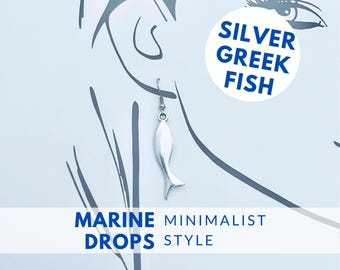Pendientes colgantes de pez de plata, criaturas marinas nadando, vida marina, minimalistas, estilo playero veraniego, sencillos, modernos, diseño griego.