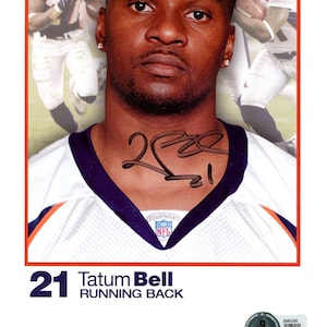 Cartão de anúncio do Denver Broncos 8,5x6,5 Quest assinado por Tatum Bell Beckett 45089