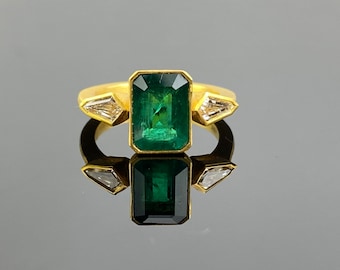 Certified 2.81 Carat Emerald and Diamond Three Stone Ring
