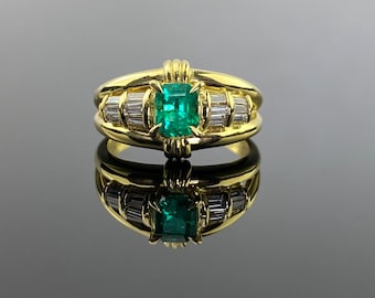 Certified 18K Gold and Natural Emerald Ring