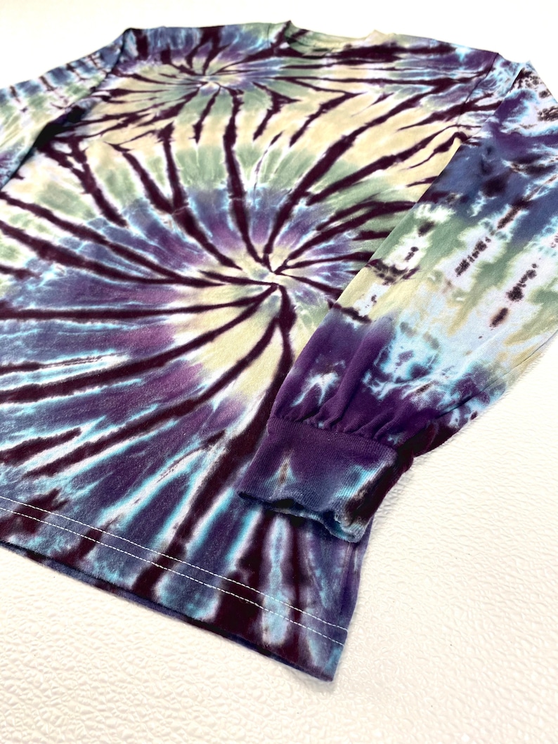 Size Unisex Medium Double Spiral Earth Tones T-shirt Long Sleeve