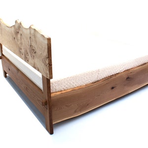 Live Edge Bed Natural, Highly Figured, King, Queen, Cualquier tamaño, Bett, Cama, Roble ahumado imagen 6