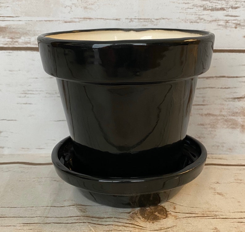 Small planter with tray