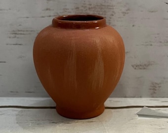Small Terra cotta pot