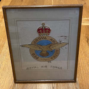 Royal Air Force Embroidered Capbadge (framed)