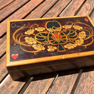 Caja de naipes victoriana