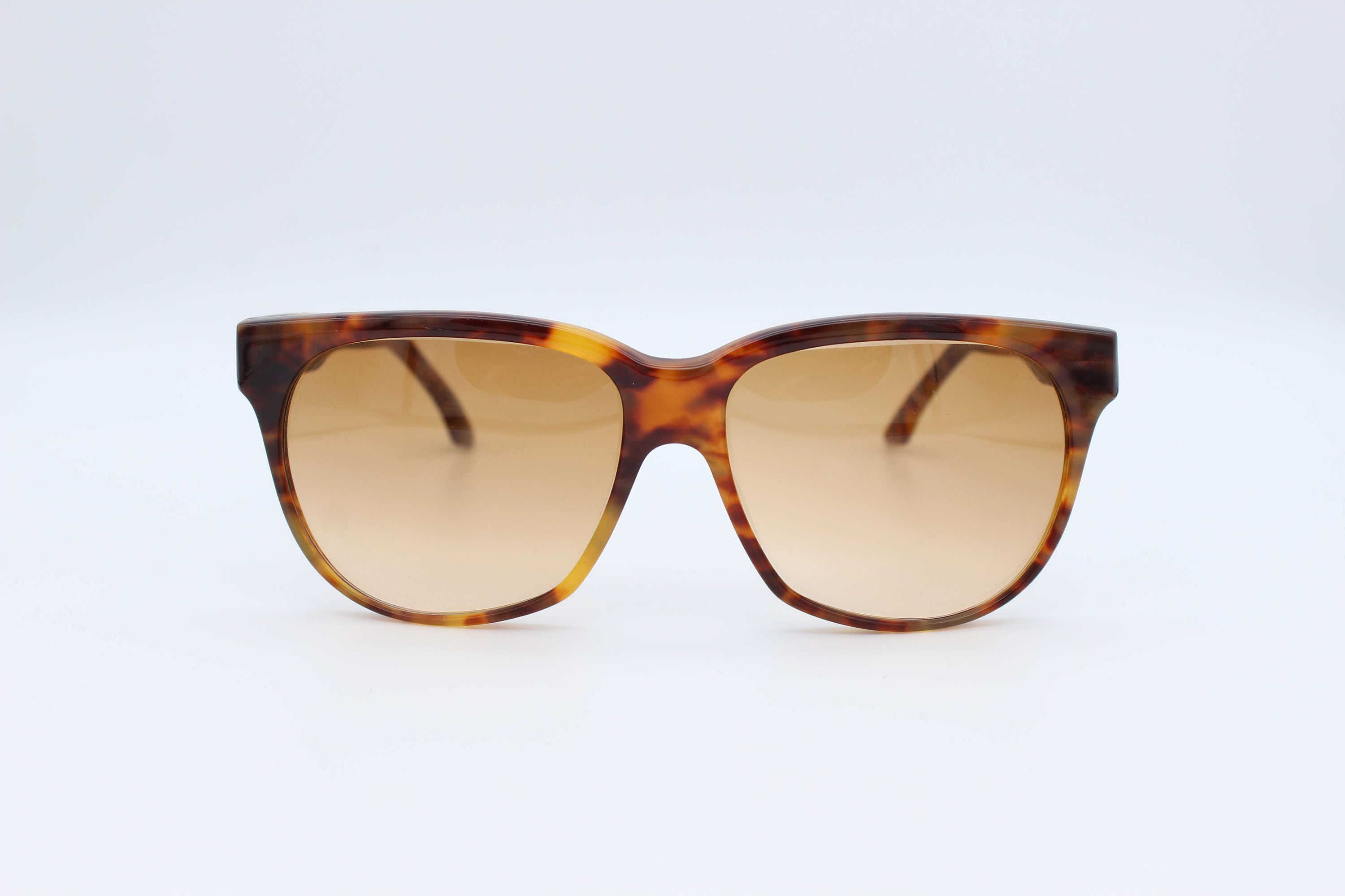 Emmanuelle Khanh Sport Optique 2020 MT 16 Vintage Sunglasses