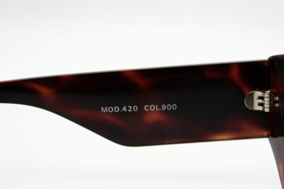 Vintage Sunglasses Gianni Versace Mod. 420 COL 900 Cat Eye
