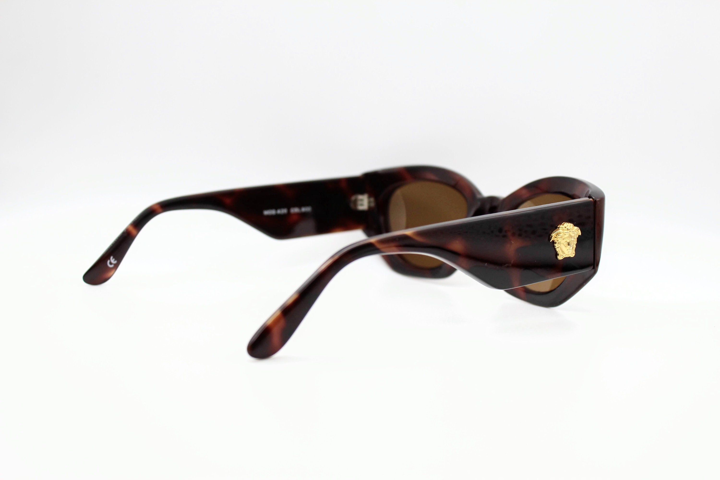Vintage Sunglasses Gianni Versace Mod. 420 COL 900 Cat Eye