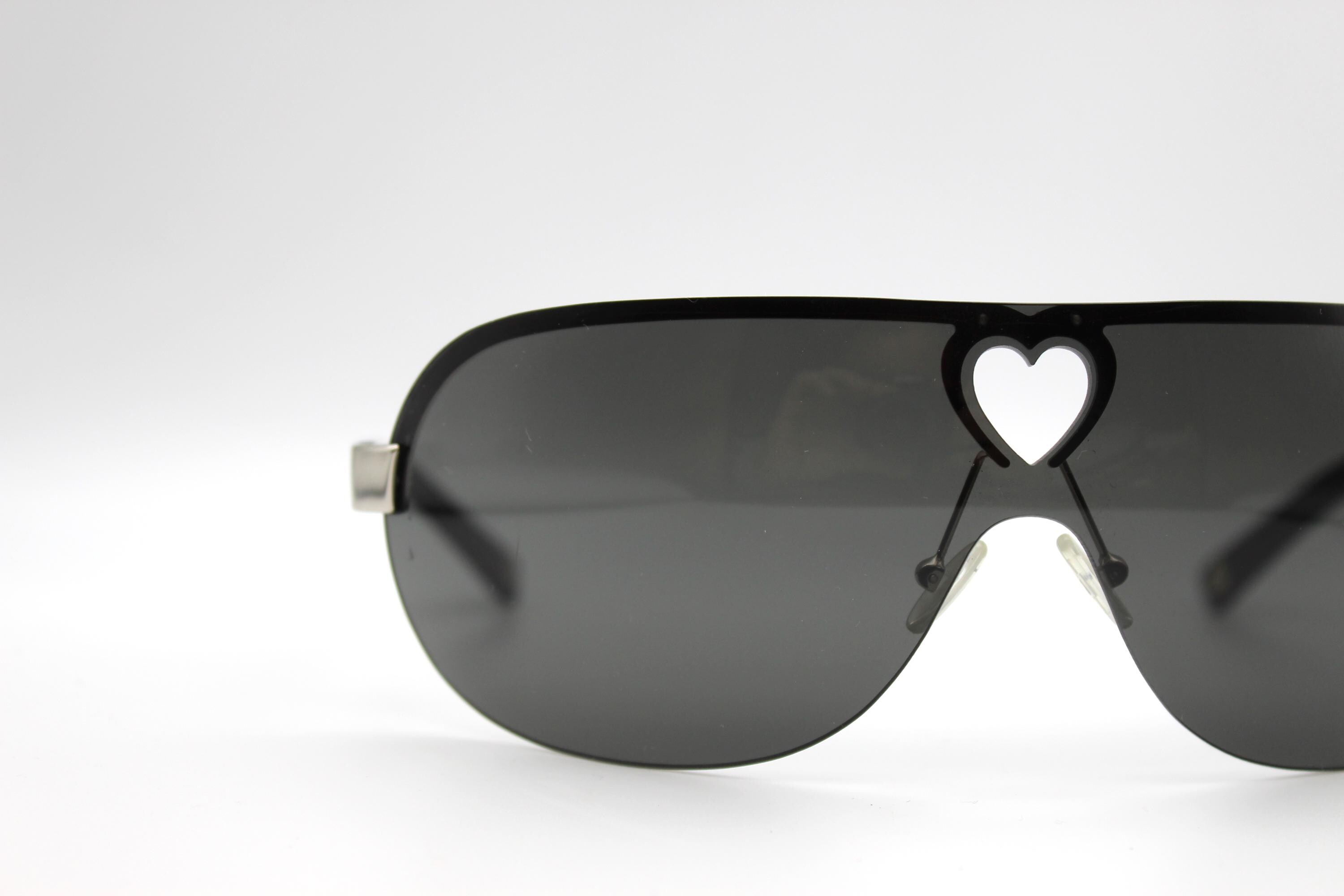Vintage Sunglasses Moschino Love MO55001 Oversize Mask Y2K 