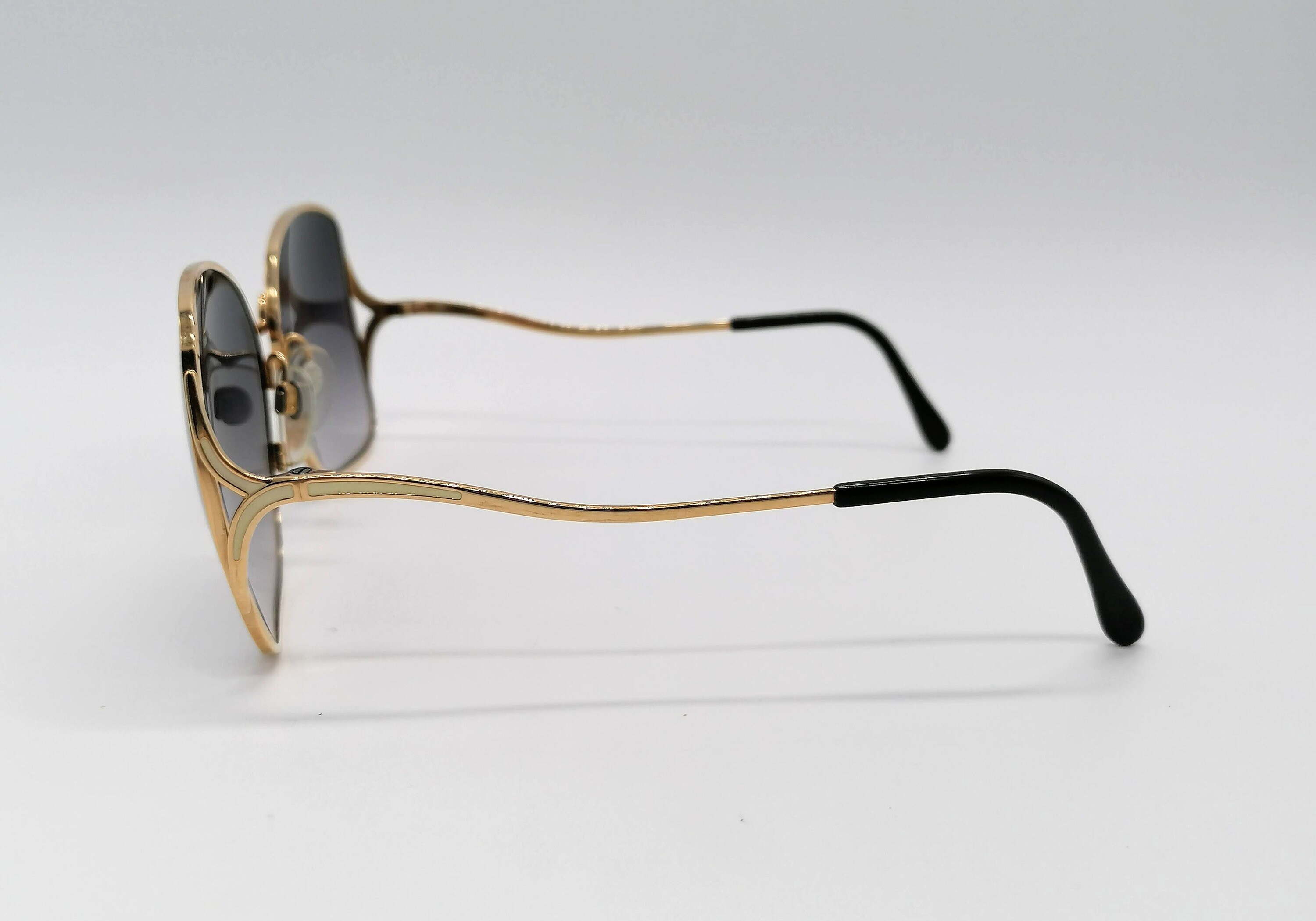 Vintage Sunglasses Luxottica 2011 G22 Gold Plated Oversize 