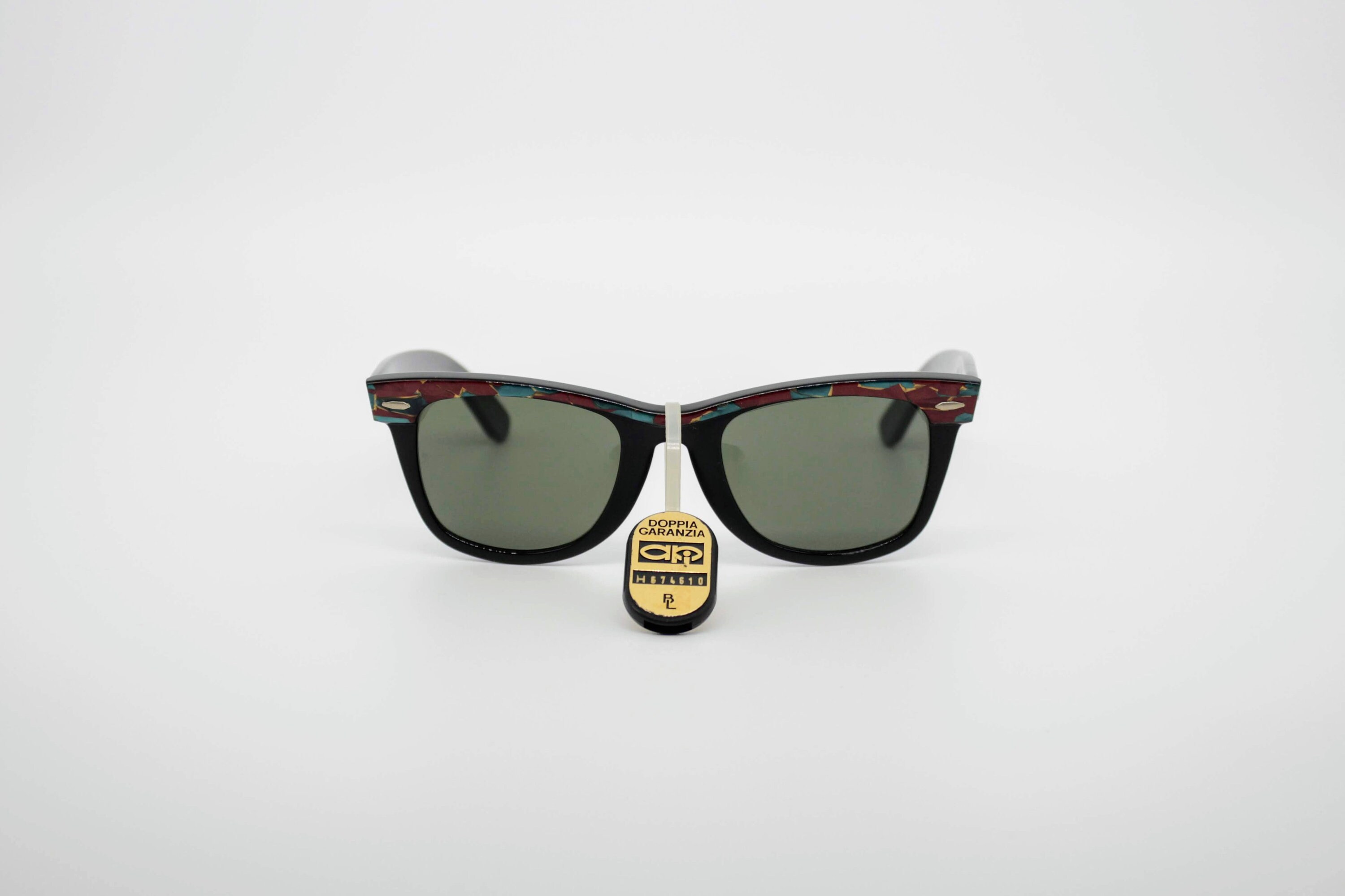 Vintage Sunglasses Ray Ban Wayfarer Mosaic Authentic and Vintage Sunglasses Ray Ban Wayfarer Mosaic Authentic and