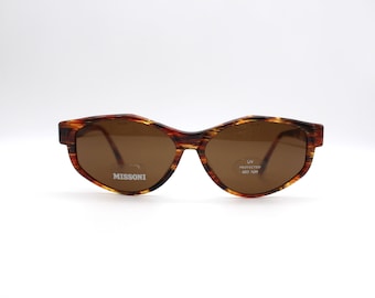 Vintage Missoni Cat Eye Glasses: Oversized Tortoise & Gold  display picture 1