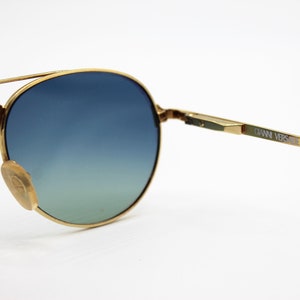 Vintage Sunglasses Gianni Versace V 05 Aviator Gold Metal Made in Italy New Old Stock Medusa image 10