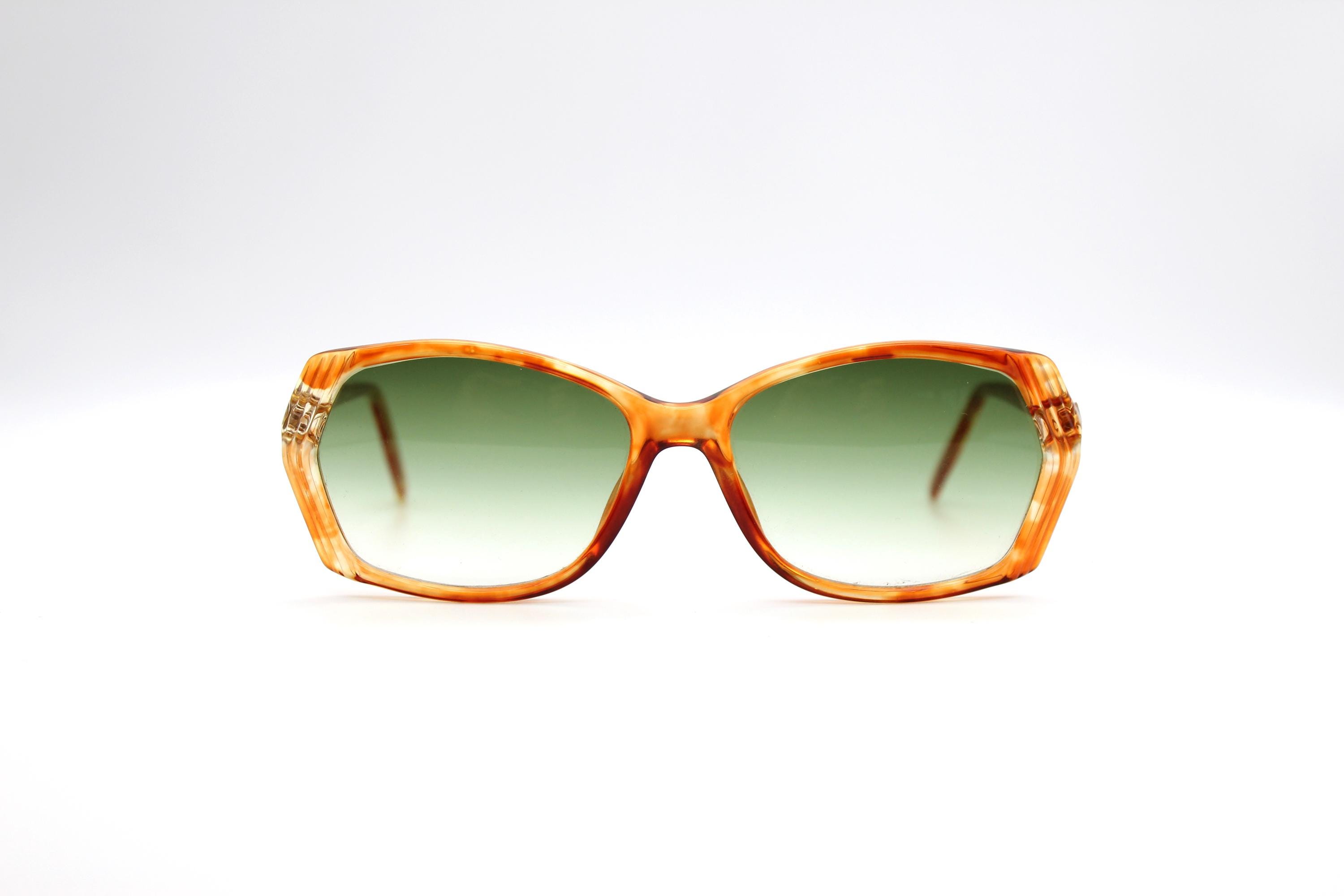 Vintage Sunglasses Gianni Versace 292 COL. 87K Cat Eye  display picture 1