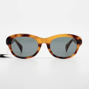 Vintage Sunglasses Jean Paul Gaultier 56-2071 authentic and rare square cat eye glasses wiht original lenses Made in Japan New Old Stock