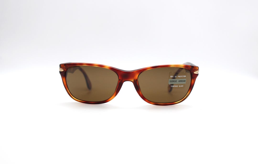 Vintage Sunglasses Giorgio Armani 832 141 Wayfarer Made in  display picture 1