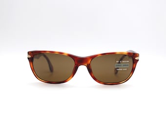 Gafas de sol vintage Giorgio Armani 832 141 Wayfarer, fabricadas en Italia NOS