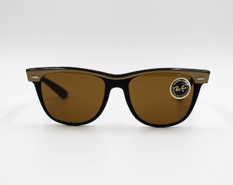 Vintage Sunglasses Ray Ban Wayfarer II authentic and rare square sunglasses with original lenses by Bausch & Lomb. Made in USA, NOS