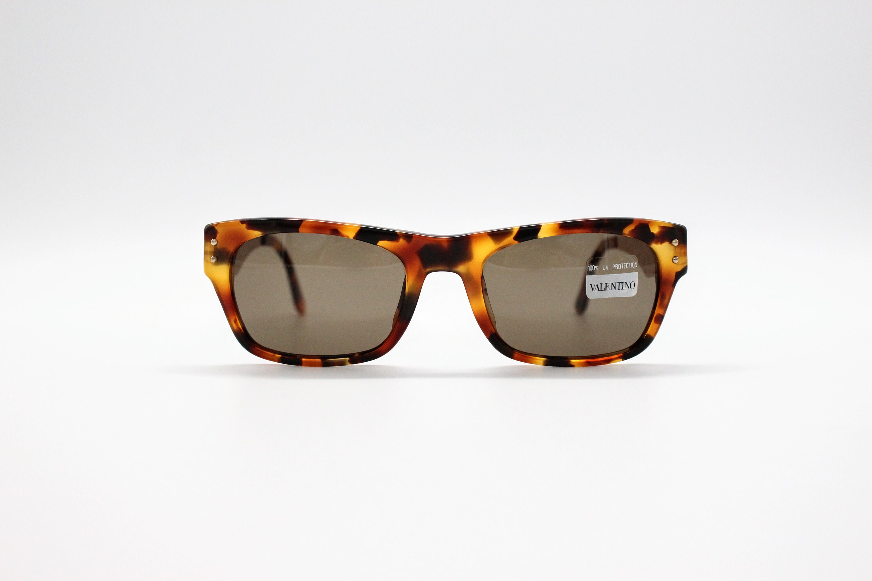 Valentino Tortoise shell square sunglasses Buy VALENTINO Square Sunglasses Online | MAGRABi KSA main image 3