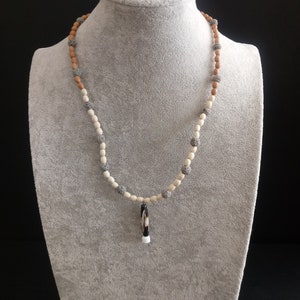 Men&#39;s bone pendant necklace