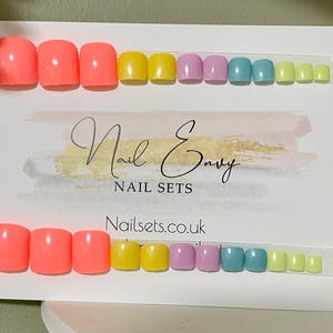 Bright Pastel False Press On Toe Nails