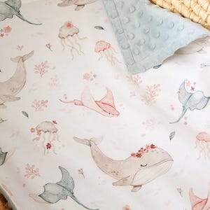 Manta personalizada con animales marinos, ropa de cama infantil con temática náutica, regalo personalizado para baby shower con temática submarina.
